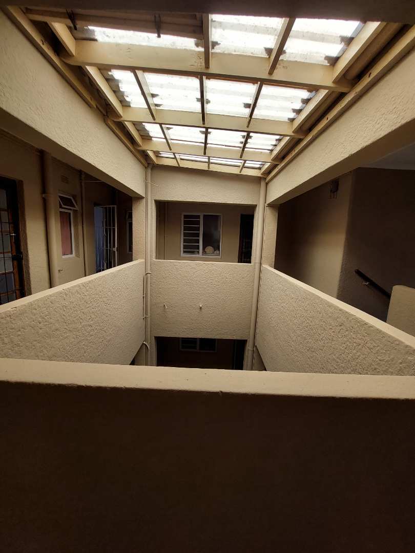 To Let 1 Bedroom Property for Rent in Mowbray Western Cape
